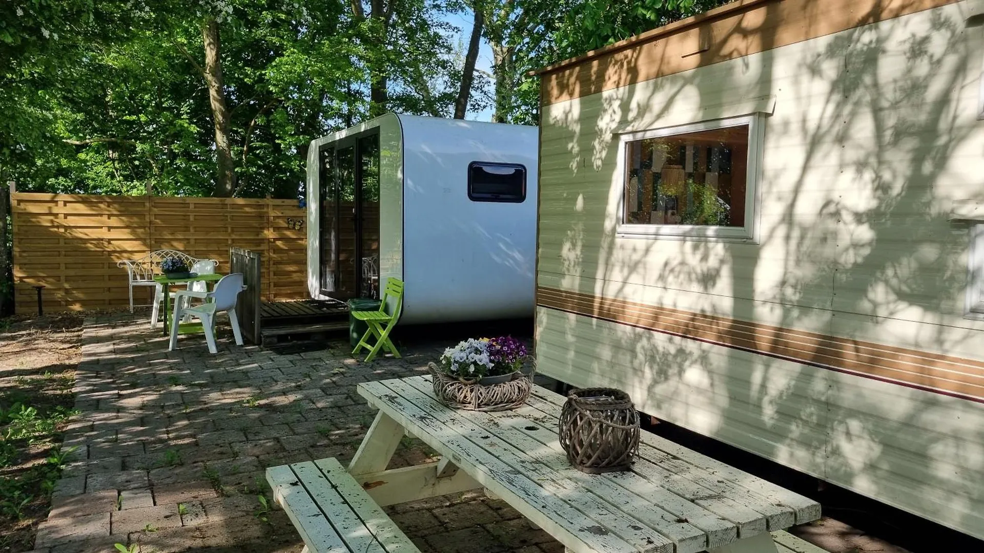 City Farmer Farmyard Stays, Sleep Easy, Stay Rural, Explore Amsterdam